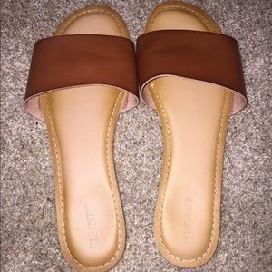flat sandals